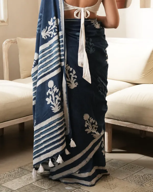 Indigo_Cotton_Mughal_Butta_Dabu_Print_Mul_Saree_For_Women